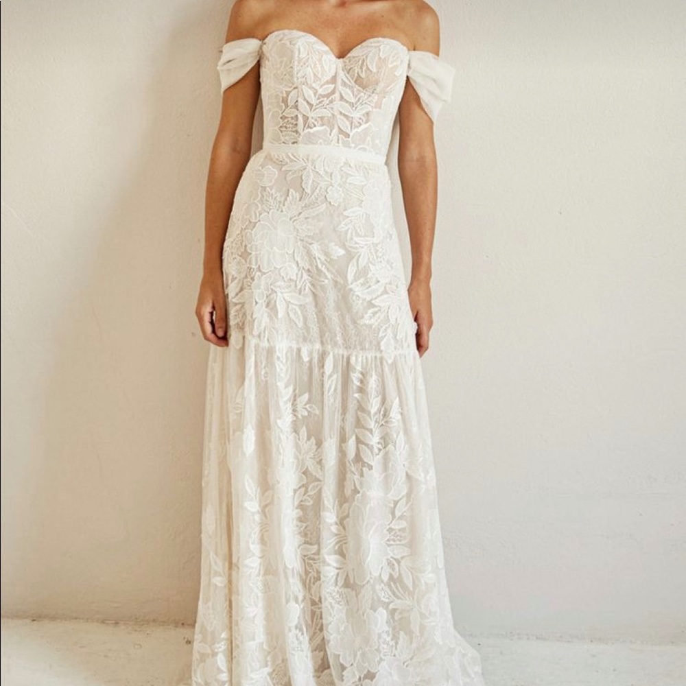 ISO THIS DRESS!! - Picture 2 of 3